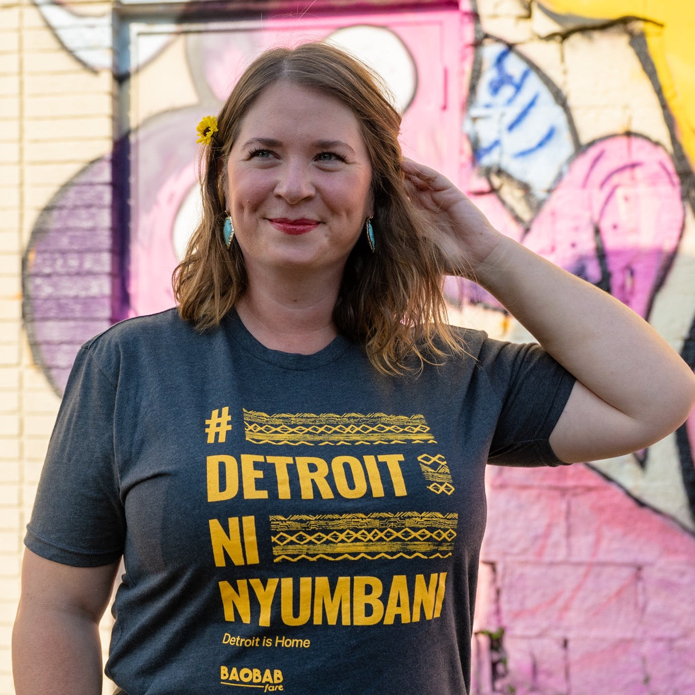 Detroit Ni Nyumbani T-Shirt